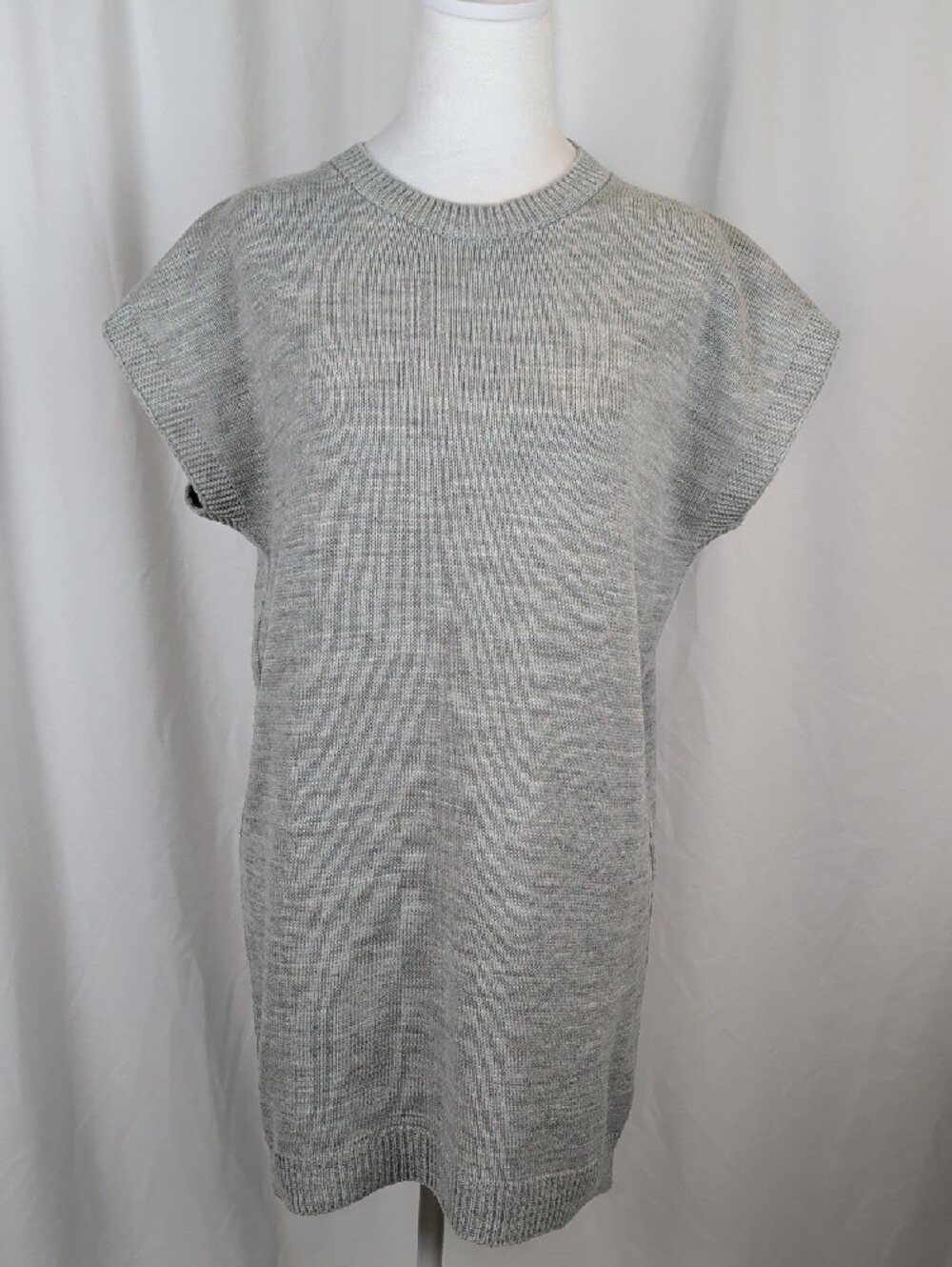 💖 PrettyLittleThing Grey Sleeveless Sweater Vest Dress M EUC 💖